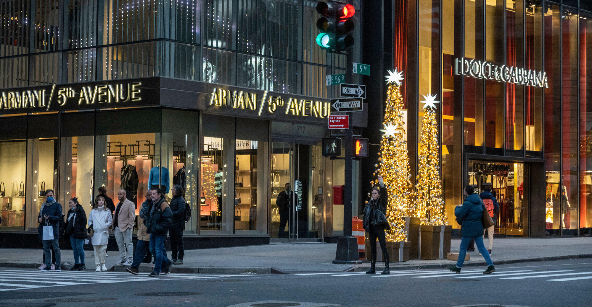 Top 10 Shopping Spots On The 5th Avenue