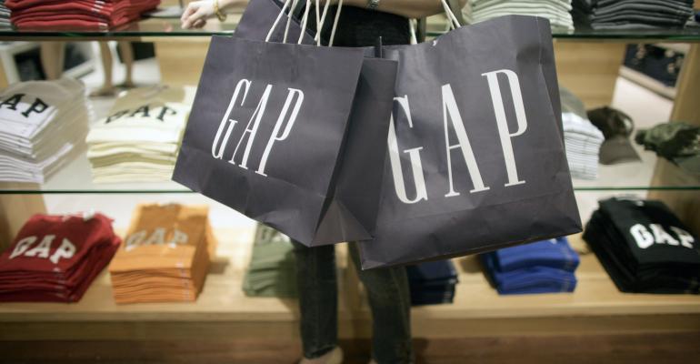 Gap shopper shopping bags