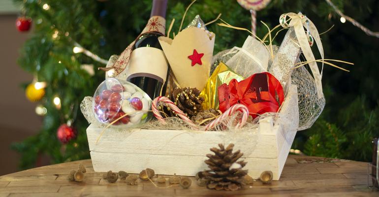 gift-basket-christmas-tree.jpg
