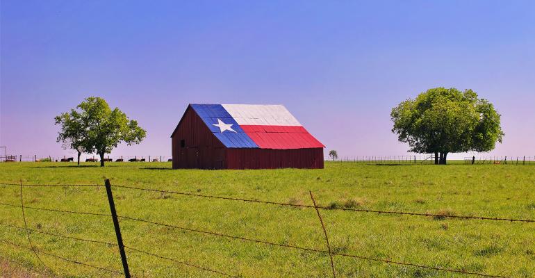 texas-barn-flag-Hundley_Photography.jpg