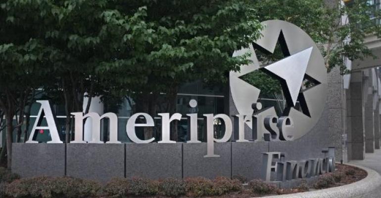 Head of Ameriprise’s Advisor Business to Step Down