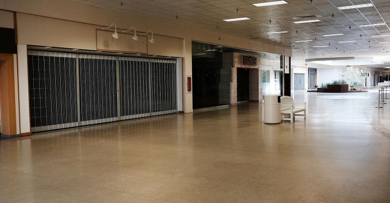 vacant-mall.jpg