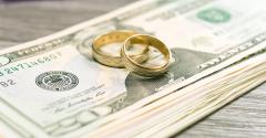 wedding rings and money