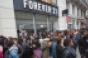 forever-21store exterior with crowd outside