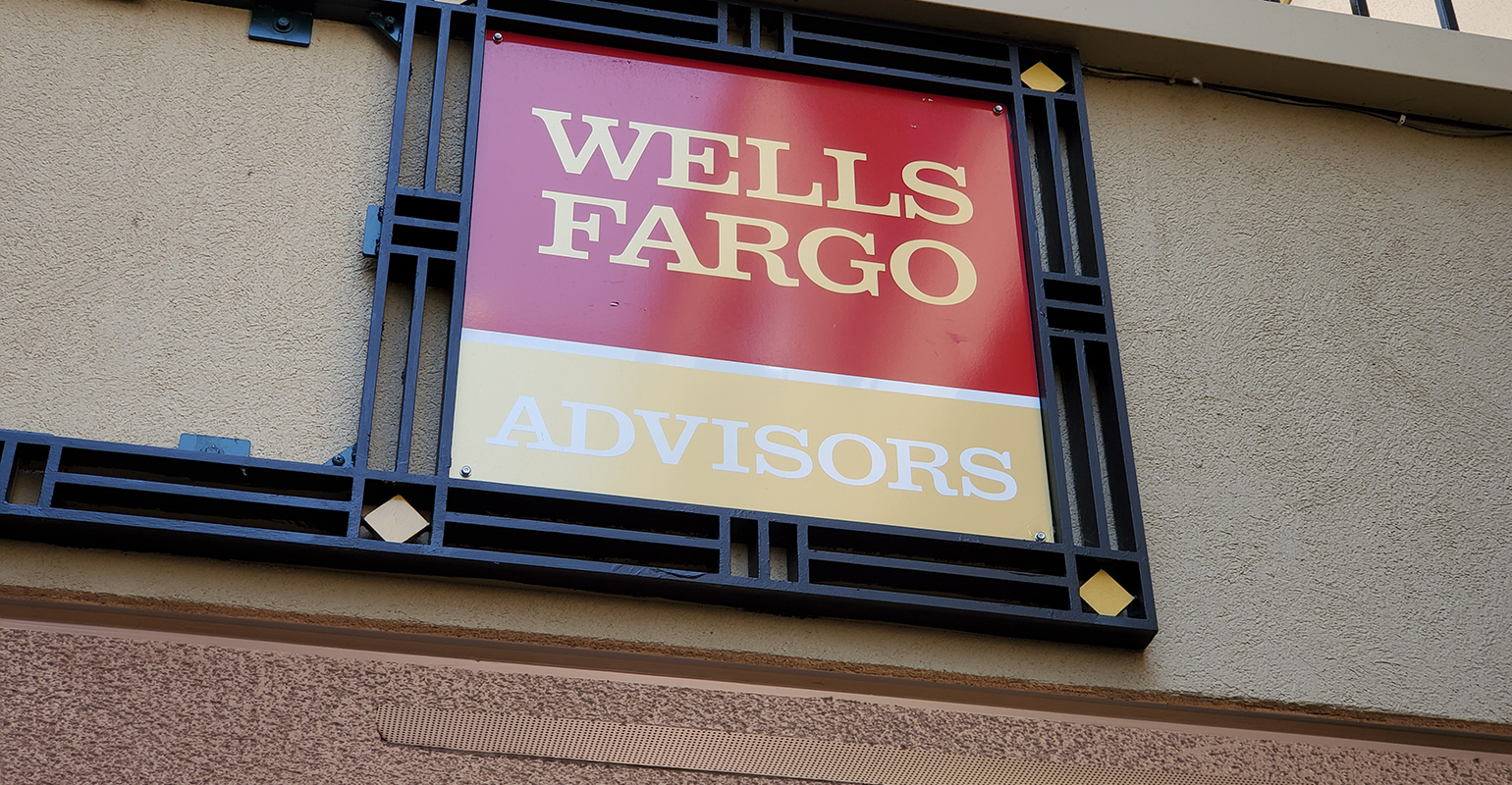 wells fargo advisors sign new Smith%20Collection Gado